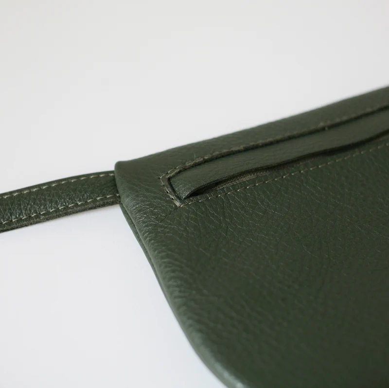 Kleine flache Gürteltasche Lodengrün