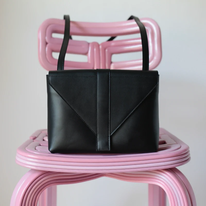 Handtasche ENVELOPE Schwarz