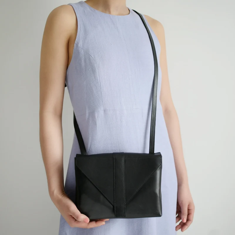 Handtasche ENVELOPE Schwarz