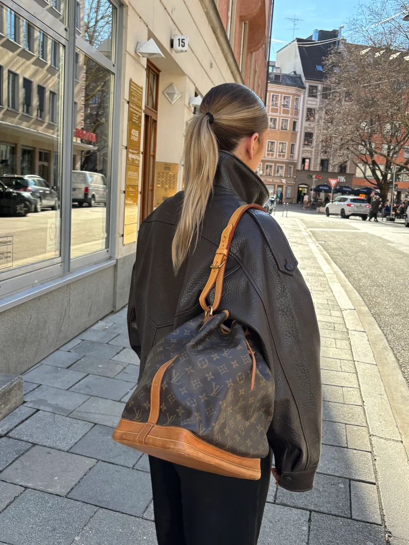 Louis Vuittion Sac Noe Grand Monogram Canvas 2013
