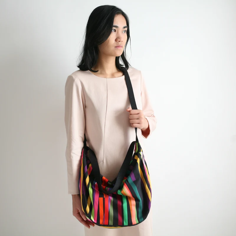 Schultertasche Pouch Stoff Bunt