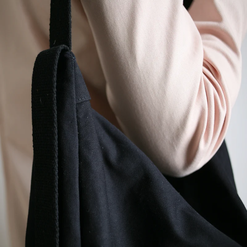 Schultertasche POUCH Biobaumwolle Schwarz