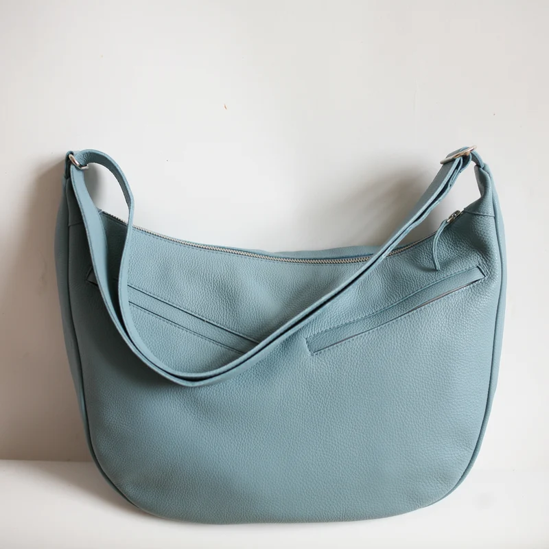 Lederbeutel BANANA Taubenblau