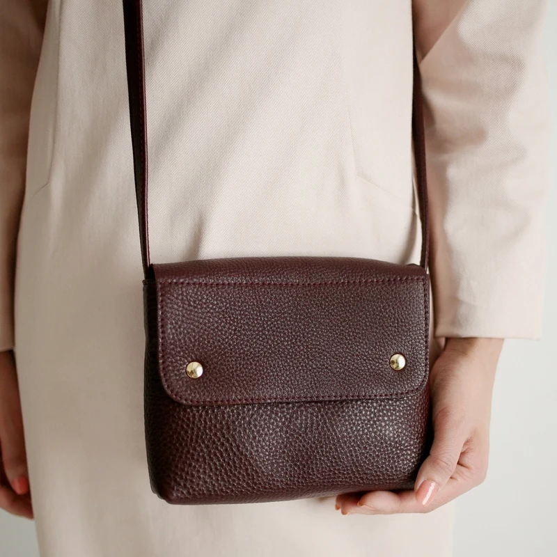 Minimalistische Schultertasche Bordeaux