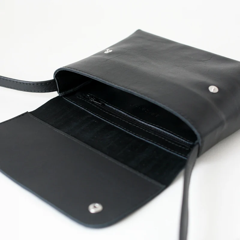 Minimalistische Schultertasche Schwarz