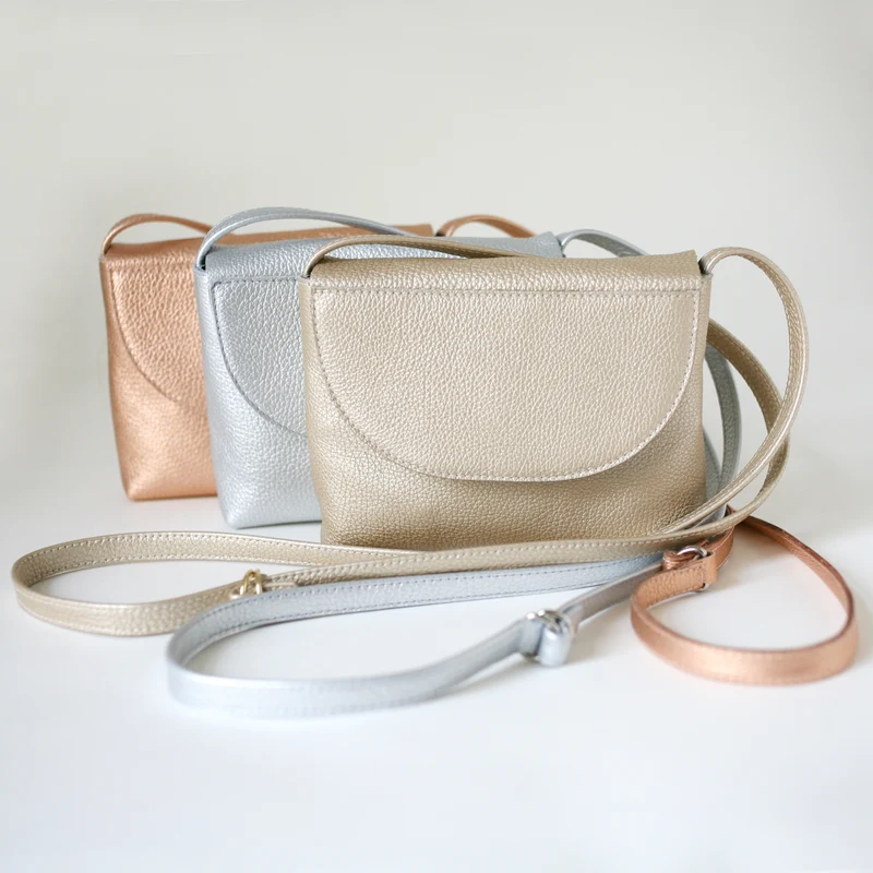 Minimalistische Schultertasche Hellgold