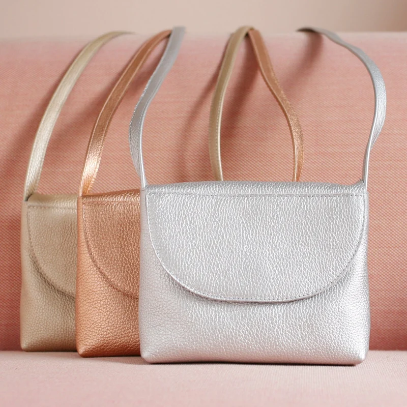 Minimalistische Schultertasche Silber