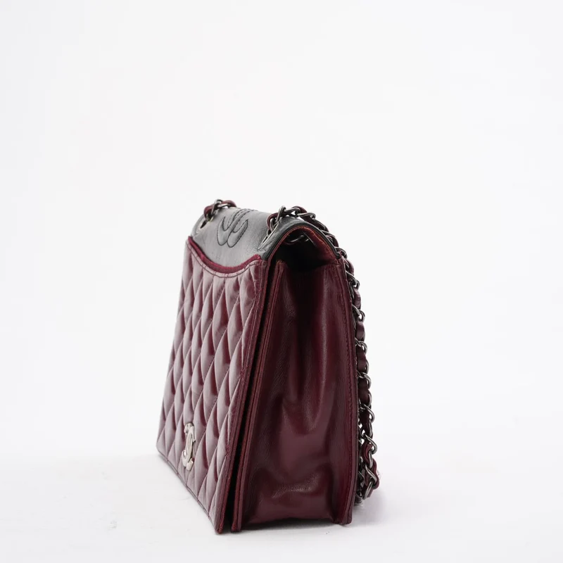 Chanel Ballerine Flap Bag aus burgunderrotem und schwarzem Lammleder, 2004