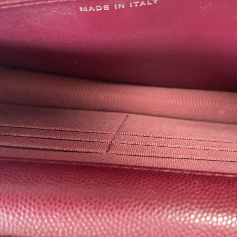 Chanel Burgunder Geldbörse mit Kette (WOC) Multicolor CC