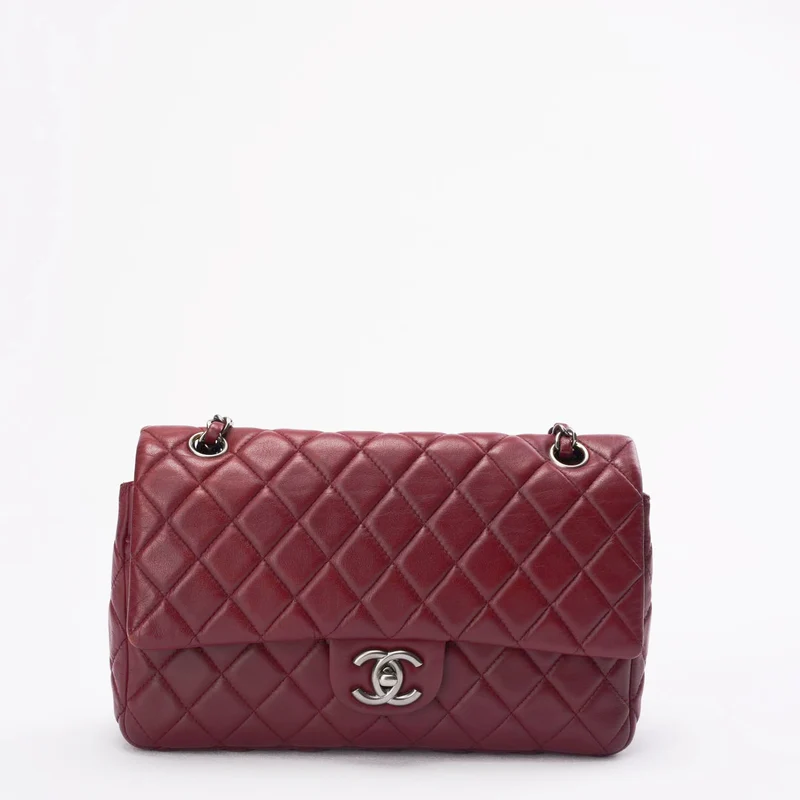 Chanel Burgunderrote klassische Doppel-Flap-Tasche aus Lammleder 2008-2009