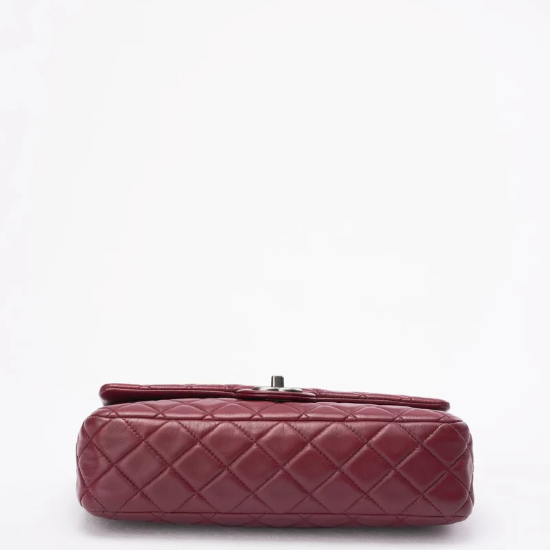 Chanel Burgunderrote klassische Doppel-Flap-Tasche aus Lammleder 2008-2009