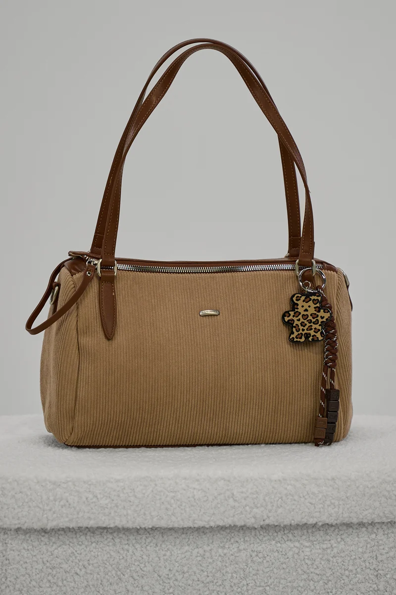 Cord Tasche mit Anhänger, beige-braun