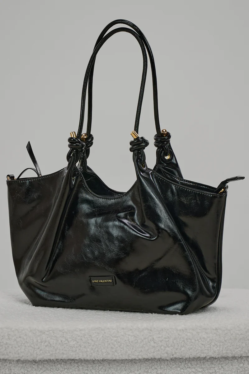 Leicht glänzende Tasche, schwarz