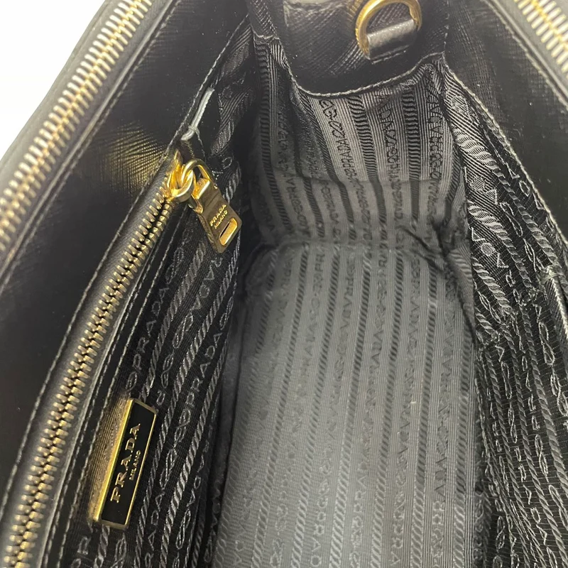 Prada Schwarze Galleria Saffiano-Ledertasche