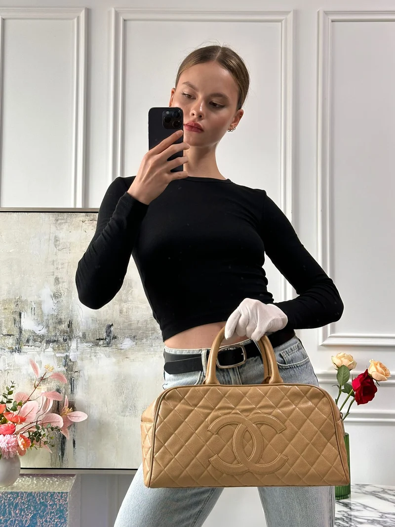 Chanel Vintage Bowler Handtasche Beige Kaviarleder