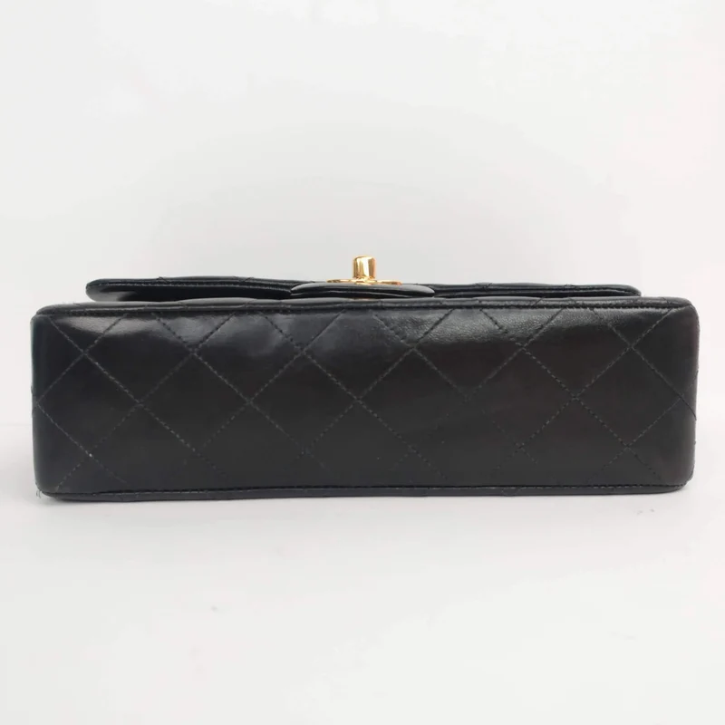 Chanel Vintage Classic Medium Double Flap bag GHW