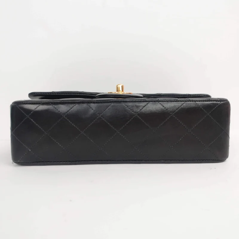 Chanel Vintage Classic Medium Double Flap bag GHW