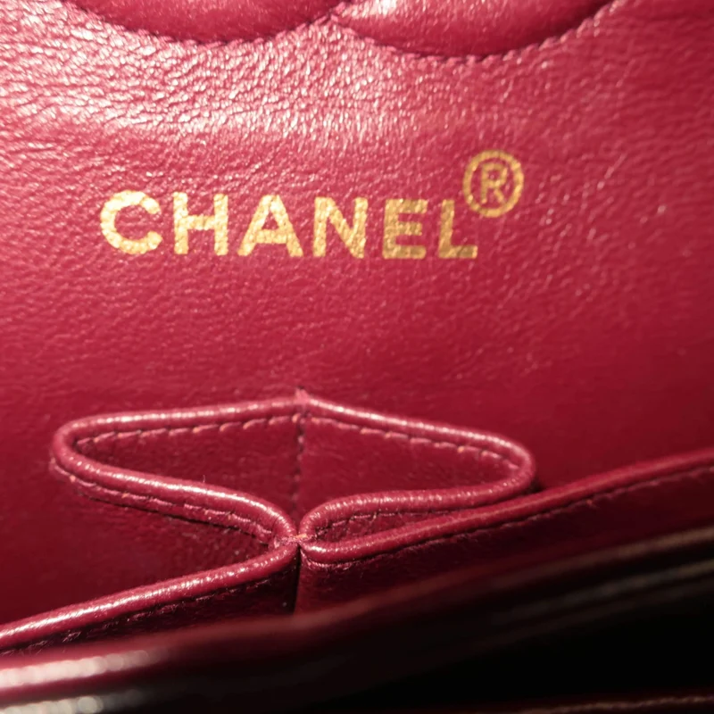 Chanel Vintage Classic Medium Double Flap bag GHW
