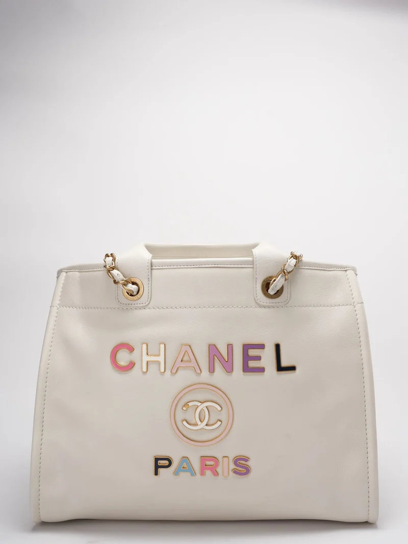 Chanel Deauville Tragetasche mit Beutel, Emaille, Weiß, Mehrfarbig (Limitierte Ausgabe Frühjahr/Sommer 2022)