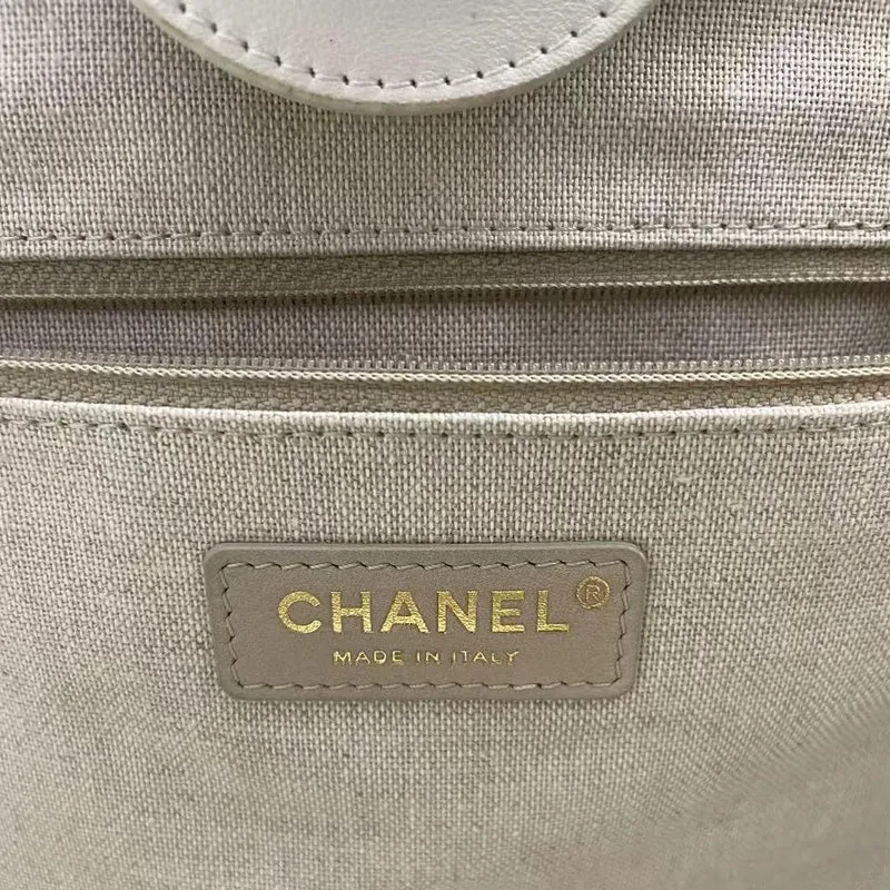 Chanel Deauville Tragetasche mit Beutel, Emaille, Weiß, Mehrfarbig (Limitierte Ausgabe Frühjahr/Sommer 2022)