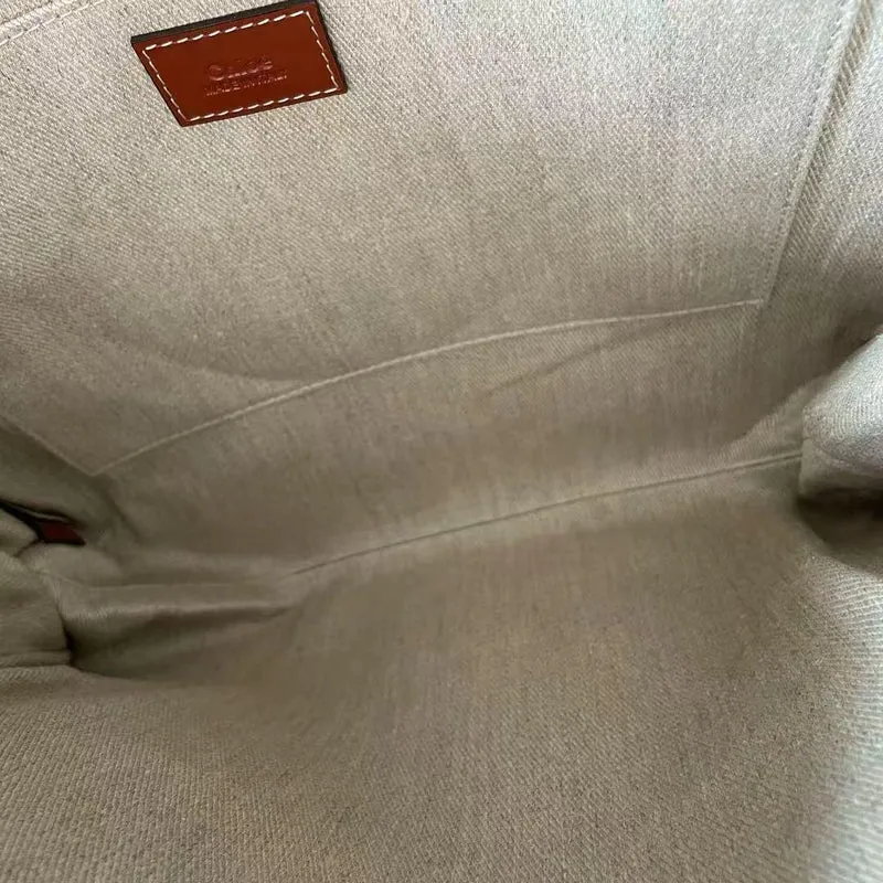 Chloe – Weiße und beige mittelgroße Woody-Tragetasche aus Leinen