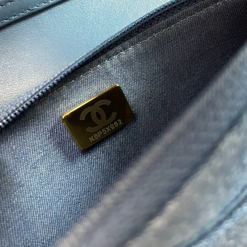 Chanel Denim Wallet On Chain (WOC) CC Pearl Crush Blue Tasche aus dem Jahr 2022
