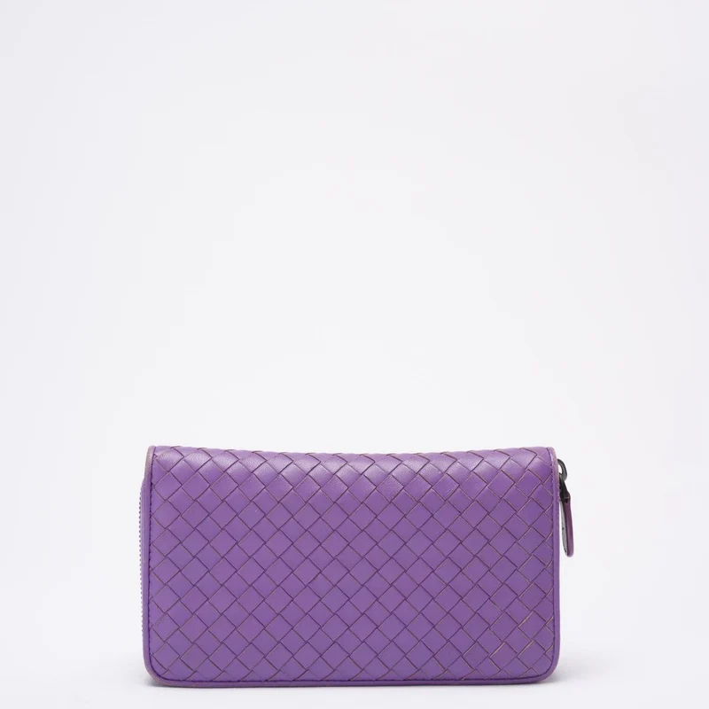 Bifold-Geldbörse aus Intrecciato-Gewebe von Bottega Veneta