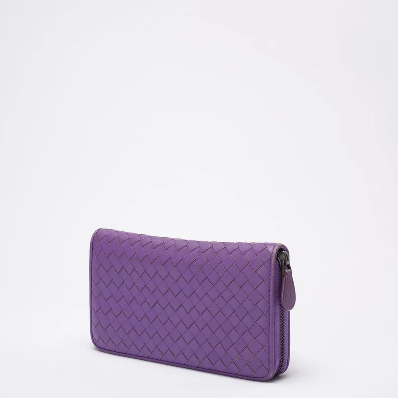 Bifold-Geldbörse aus Intrecciato-Gewebe von Bottega Veneta
