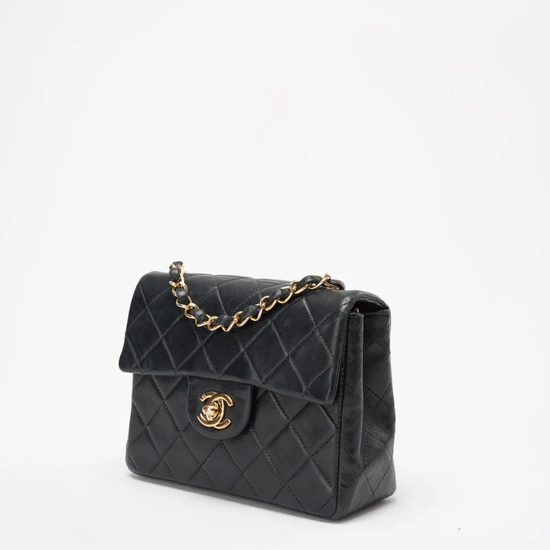 Chanel Schwarze Vintage Mini-Flap-Quadrat-Tasche 2000er