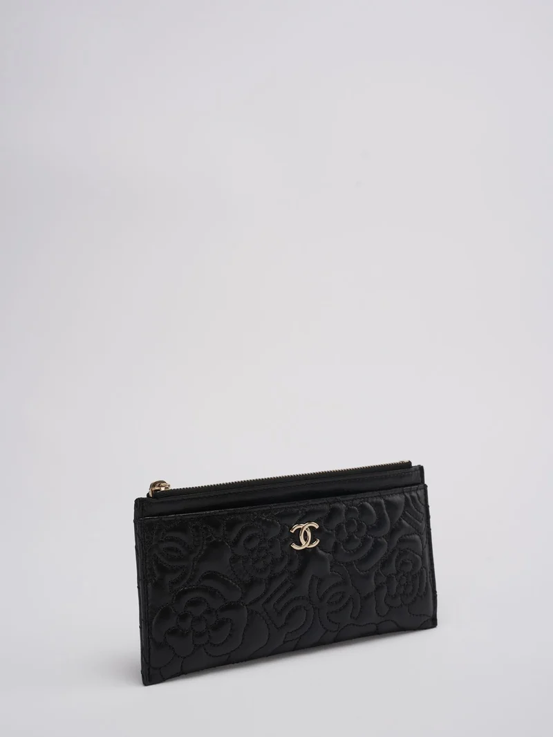 Chanel Camellia gesteppte schwarze Reißverschlusstasche aus Lammleder