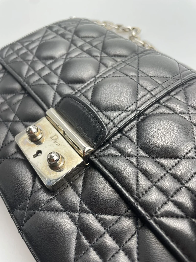 Dior Miss Dior Umhängetasche aus schwarzem Lammleder mit silberner Hardware