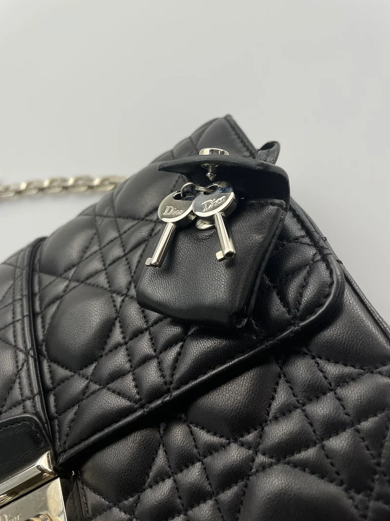 Dior Miss Dior Umhängetasche aus schwarzem Lammleder mit silberner Hardware