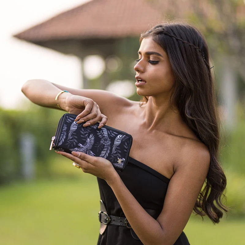 Stoff mit Lederbesatz Wristlet Travel Wallet - 13000