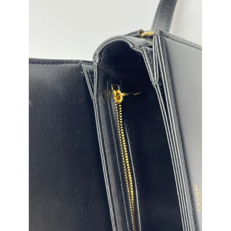 Celine Black Teen Triomphe Tasche aus glänzendem Kalbsleder mit goldenen Beschlägen