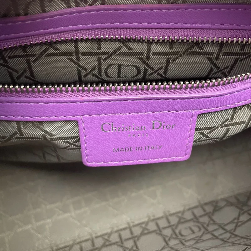 Dior Lila Lilac Lady Dior Medium Tasche aus Cannage-Lammleder mit silberner Hardware