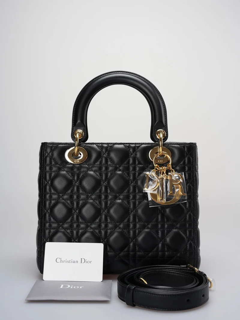 Schwarze mittelgroße Tasche von Christian Dior aus Cannage-Lammleder mit goldenen Beschlägen