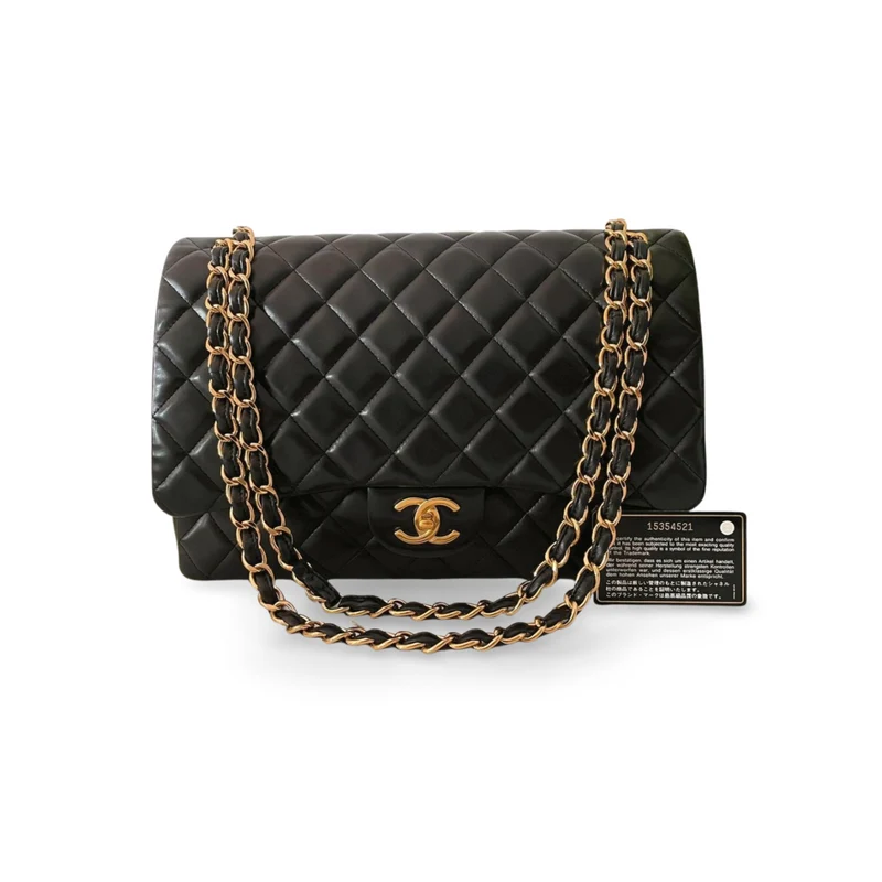 Schwarze klassische Maxi-Tasche mit Doppelklappe von Chanel mit goldener Hardware