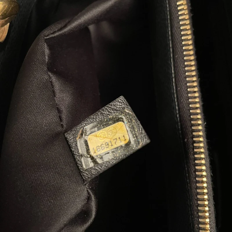Chanel Black Grand Shopping Tote GST Bag aus Kaviarleder mit goldenen Beschlägen