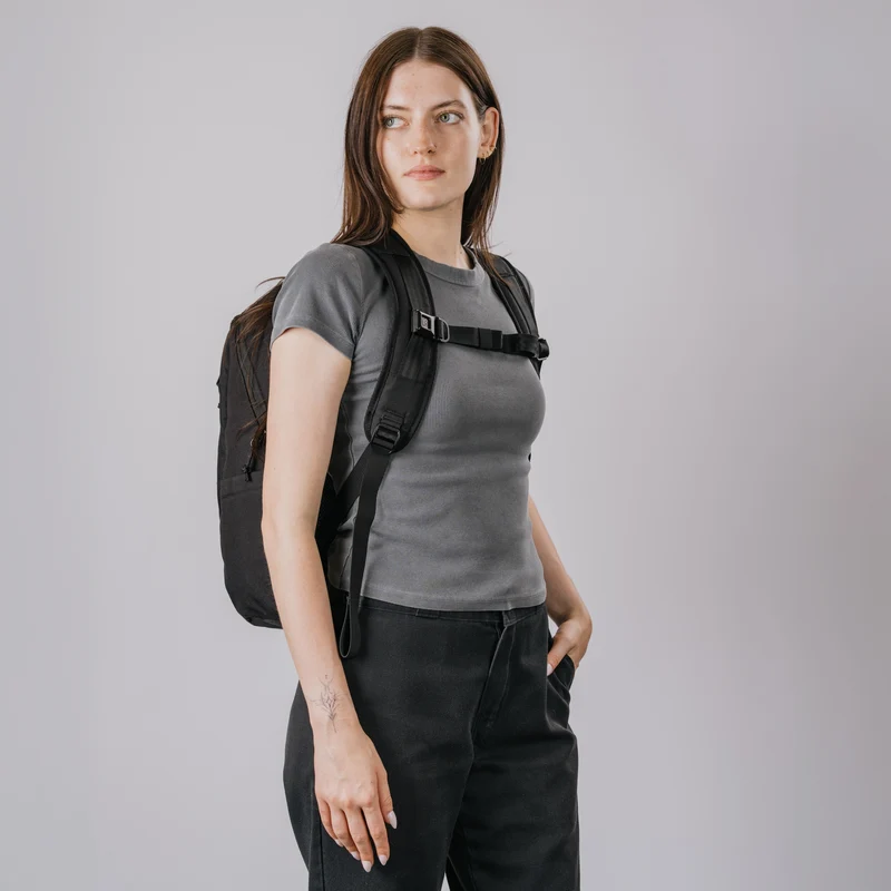 Chrome Recruit 22L - Rucksack 16" 46 cm (black)