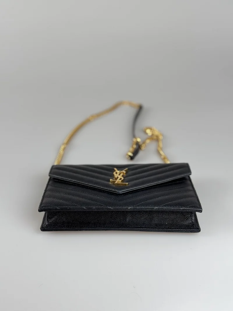 Saint Laurent YSL Chain Wallet Monogramm Nero Wallet auf einer Kettentasche