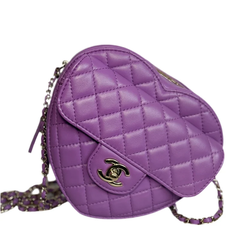Chanel Große Herztasche Lila Lammleder Gold Hardware 2022