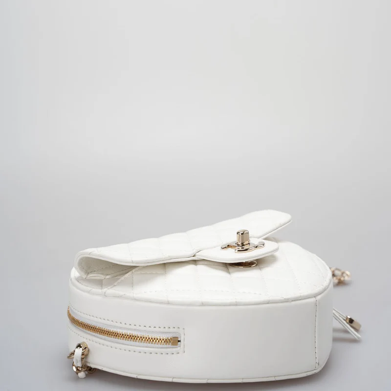 Chanel Big Heart Bag CC in Love Heart Clutch, groß, in Weiß mit champagnergoldenen Beschlägen