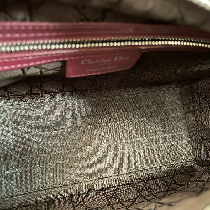 Christian Dior Burgunderrote Lady Dior Tasche aus Cannage-Lammleder mit silberner Hardware, Medium LP