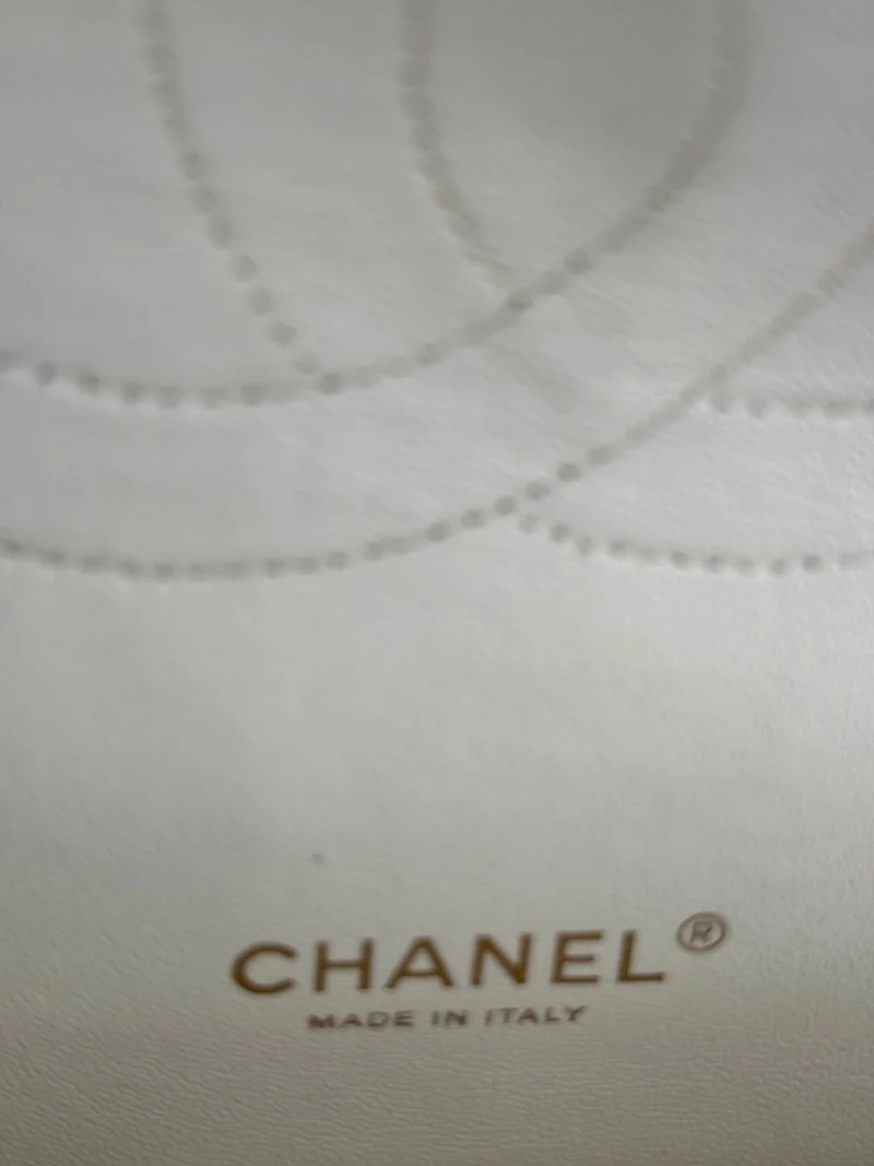 Chanel zeitlose Flap Bag Caviar Leder Maxigröße in weiß