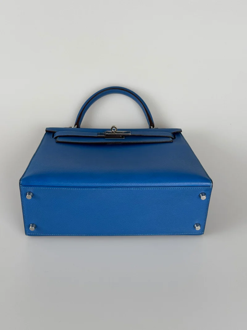 Hermes Kelly 28cm Sellier Tasche aus blauem Epsom-Leder mit silberner Hardware