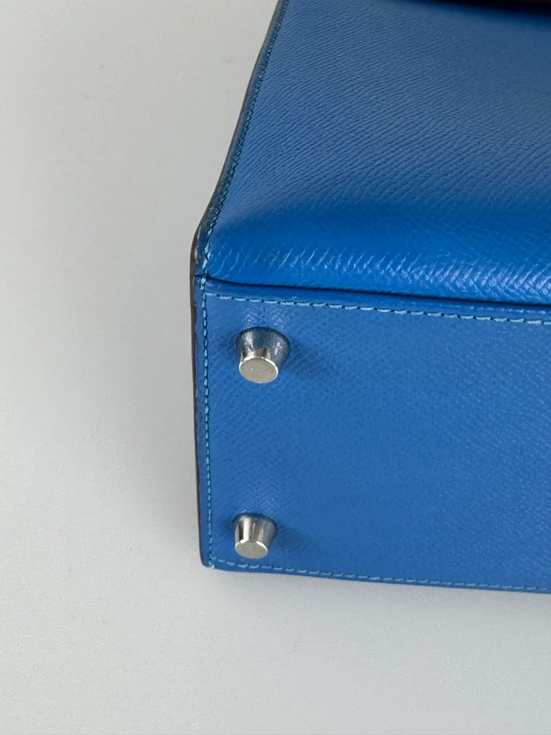 Hermes Kelly 28cm Sellier Tasche aus blauem Epsom-Leder mit silberner Hardware
