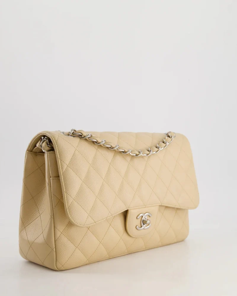 Chanel zeitlose Flap Bag Beige Jumbo Size Caviar Leder mit silberner Hardware