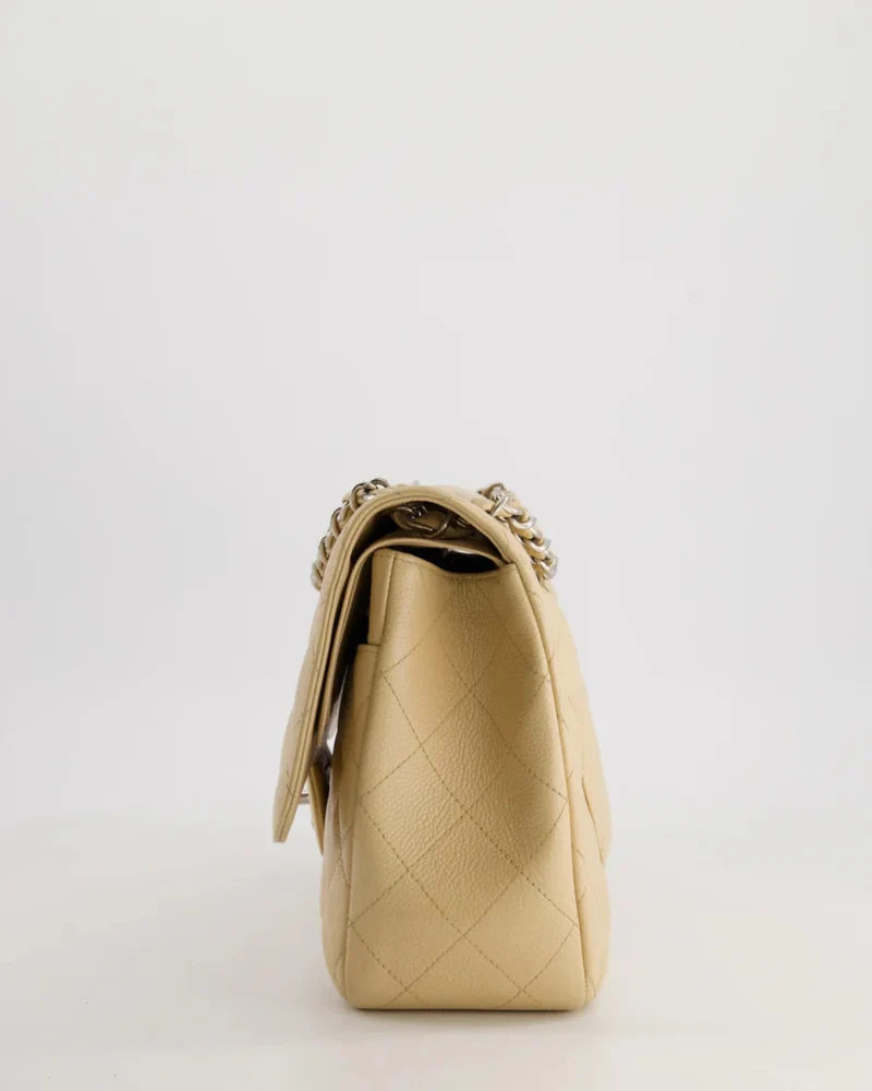 Chanel zeitlose Flap Bag Beige Jumbo Size Caviar Leder mit silberner Hardware