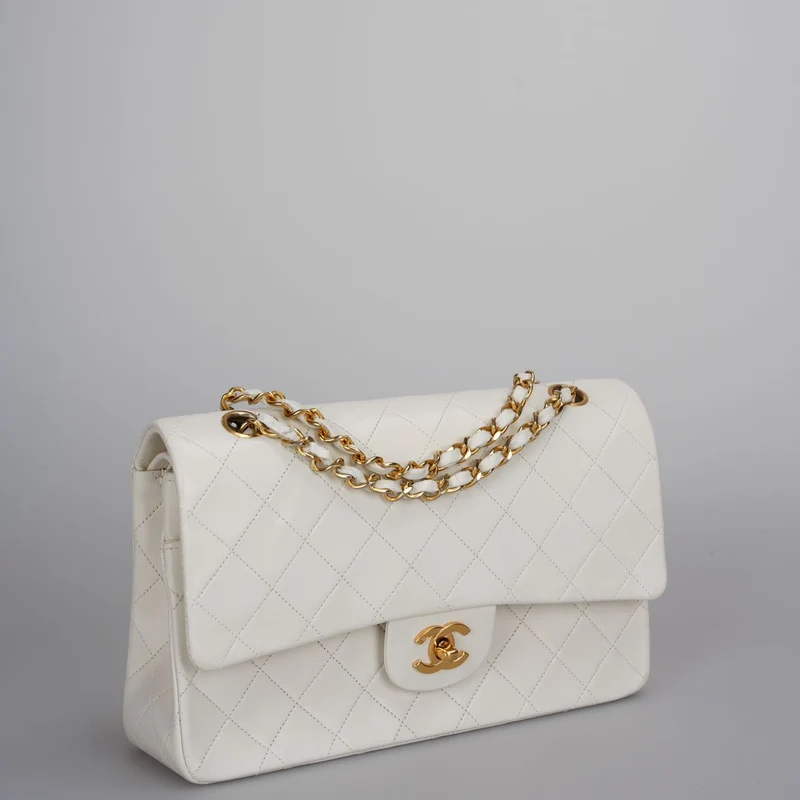 Chanel Vintage Weiße klassische Doppel-Flap-Tasche mit 24 Karat Goldbeschlägen