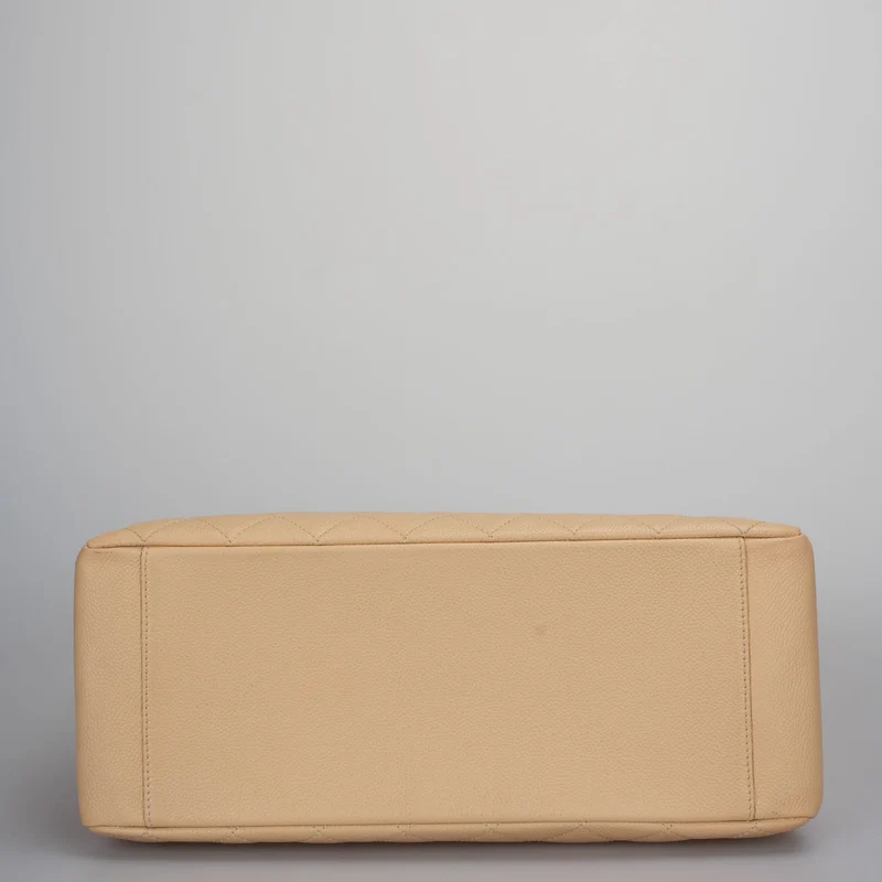 Chanel Beige Grand Shopping Tote Beige GST Tasche aus Kaviarleder mit goldenen Beschlägen